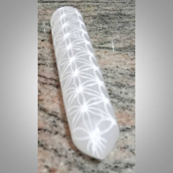❤️ SELENITE stone rock crystal wand - crown Chakra - healing 01 : purity - Picture 5 of 5